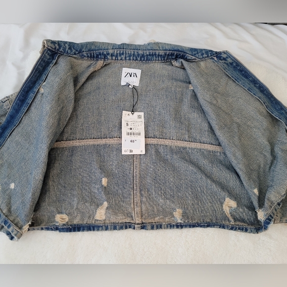 NWT Zara Distressed Cropped Jean Jacket size small 100% Cotton - Picture 6 of 9